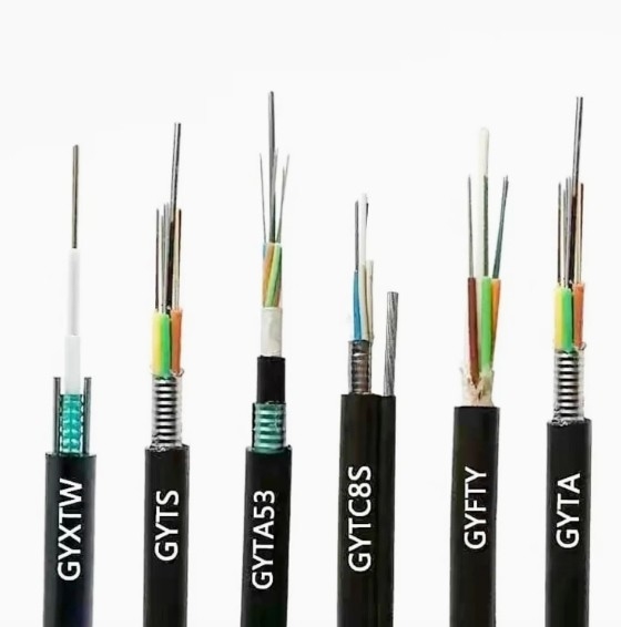 PE или LSZH Jacket Outdoor Armored Fiber Optic Cable с защитой из волокна и стальной ленты G652D