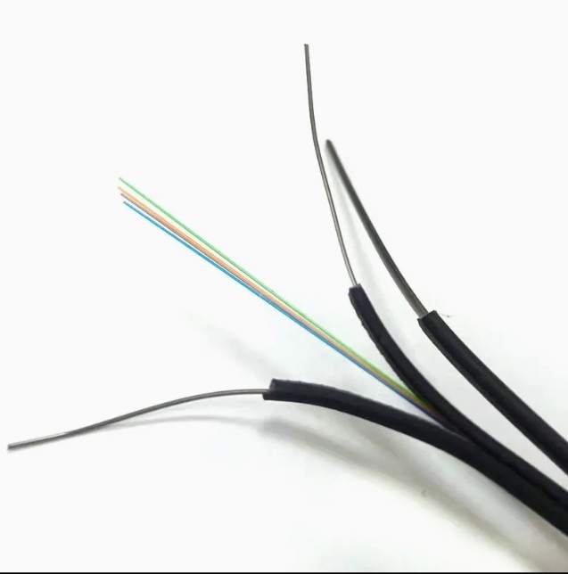 Самоподдерживающийся FTTH кабель с 4 ядрами для телефонной связи