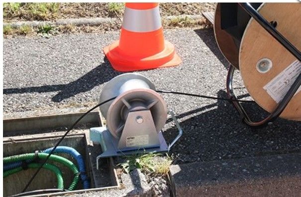 Прямо зарытый волоконно-оптический кабель для непосредственного зарыва -20- 70°C Структура SZ Настроенная свободная трубка